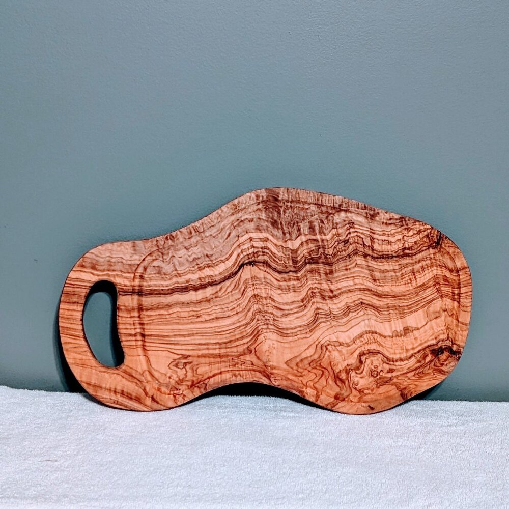 Handmade Rustic Carving Board OLIVE WOOD 14.5 x 7 - Picture 2 of 4